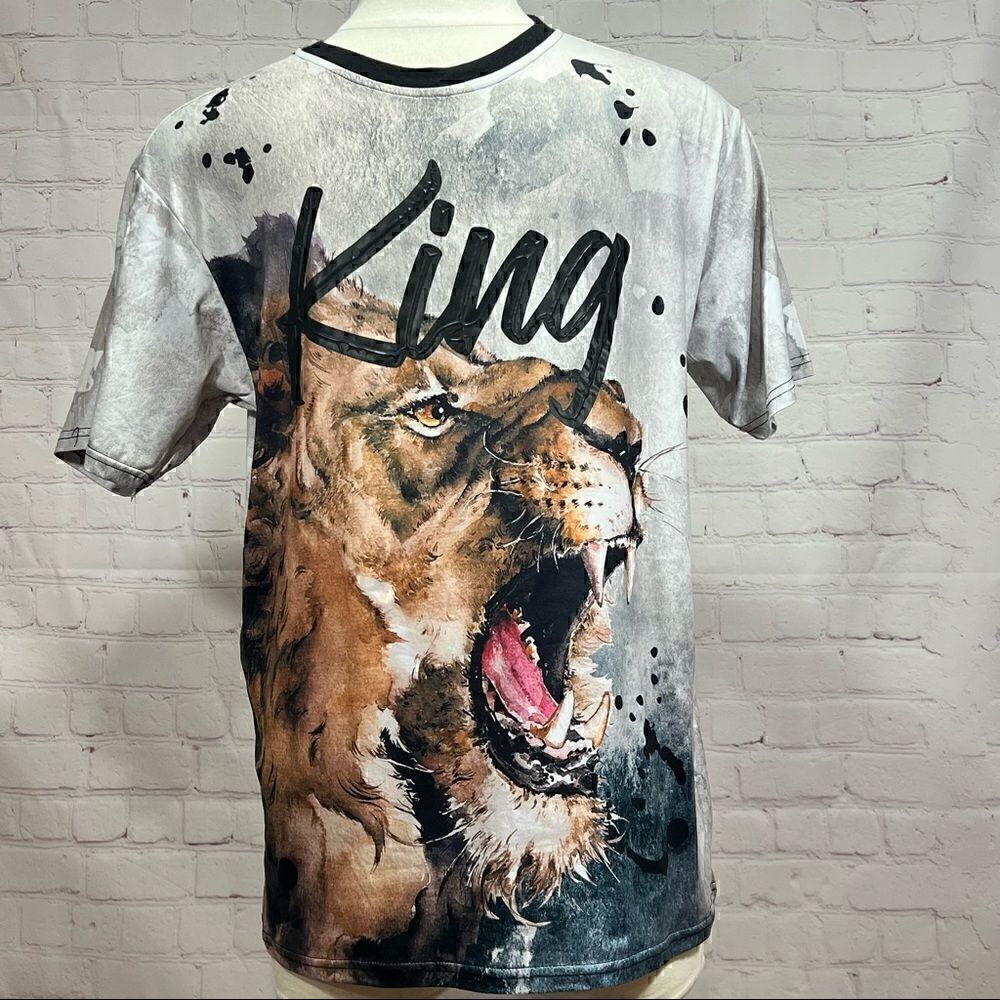 VICTORIOUS LOS ANGELES USA “KING” T-shirt  with Lion Print graphic large nwt